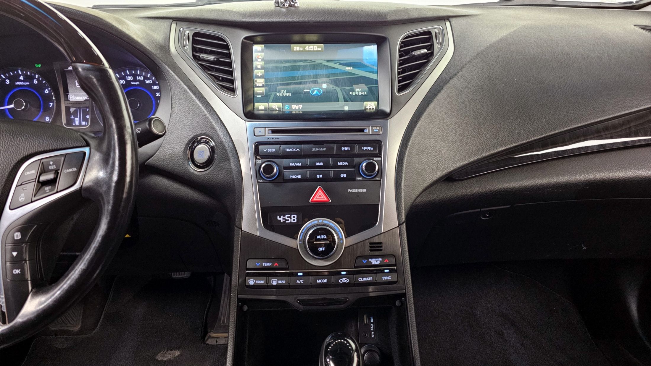 HYUNDAI GRANDEUR HG 2016