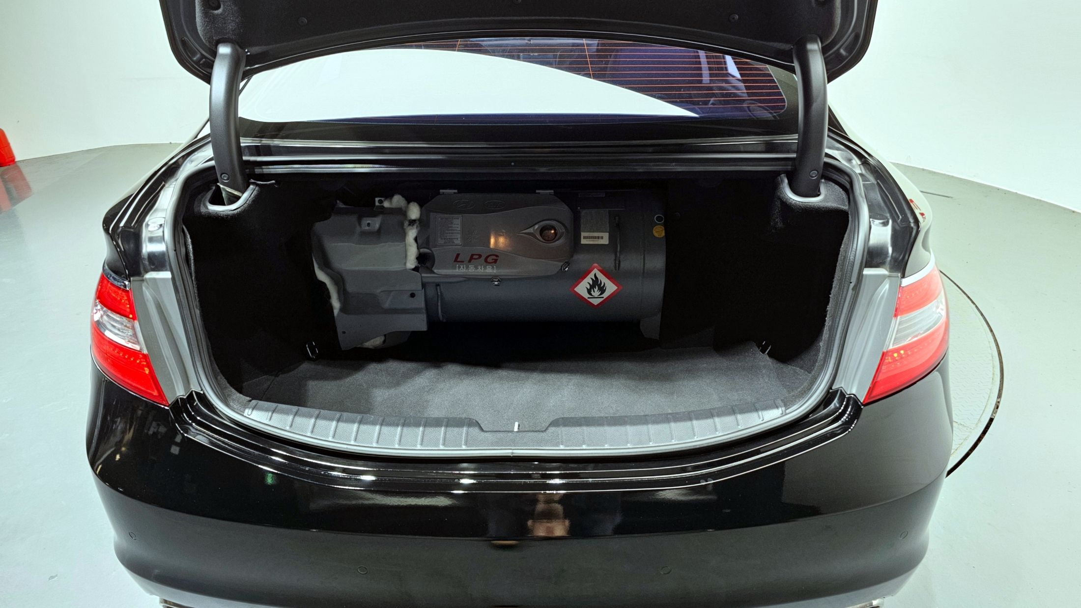 HYUNDAI GRANDEUR HG 2016