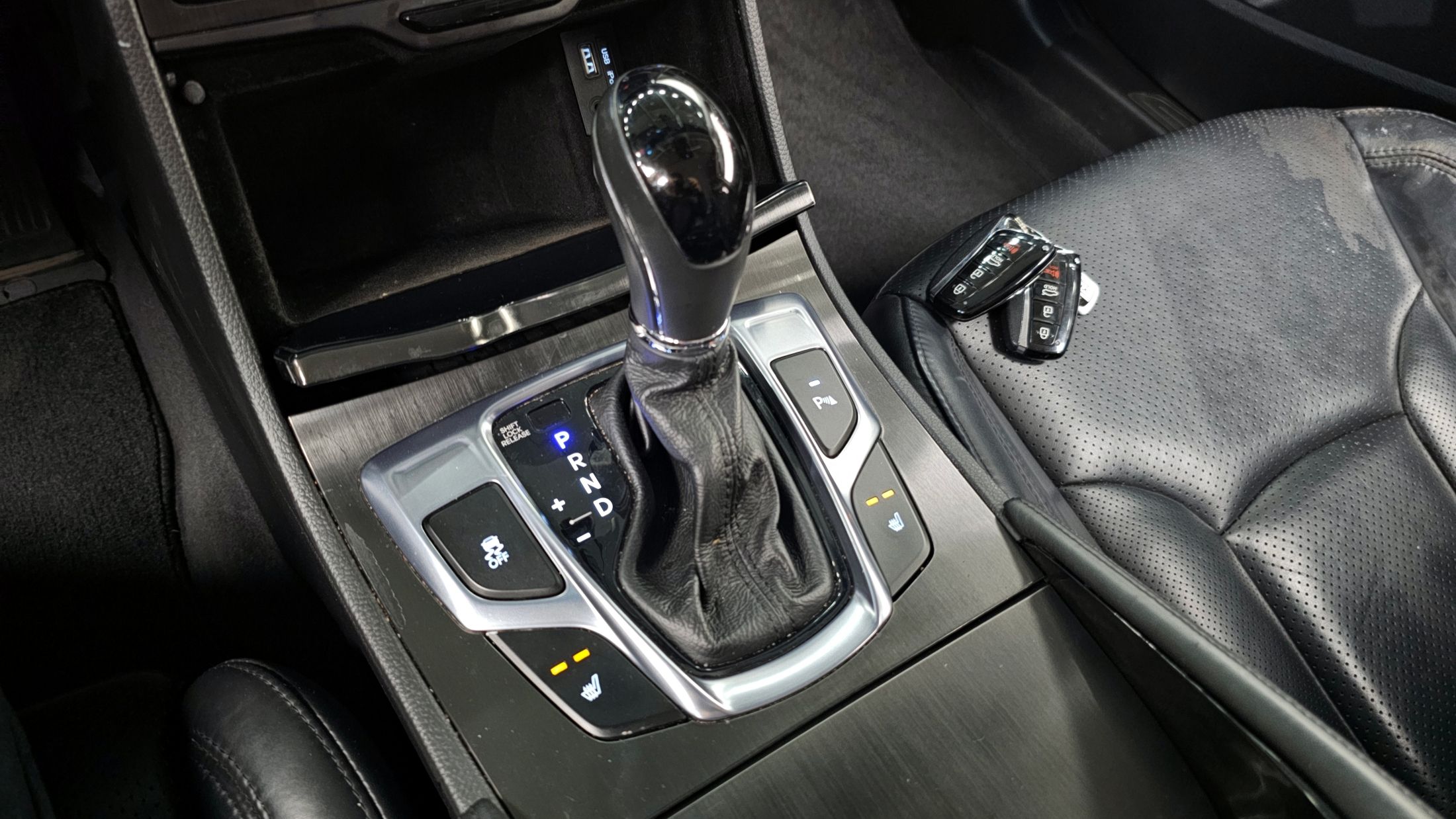 HYUNDAI GRANDEUR HG 2016