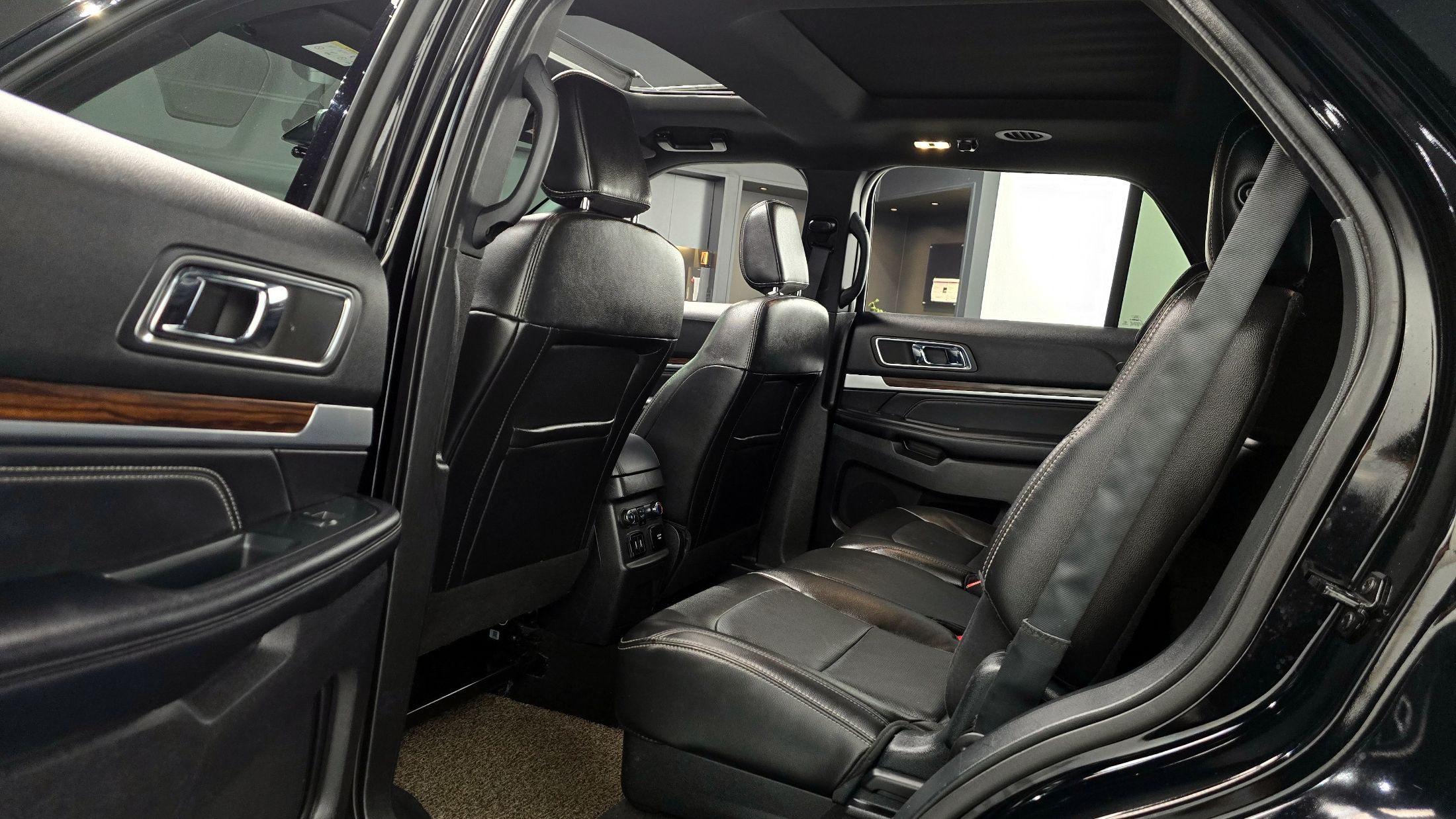 FORD EXPLORER 2018