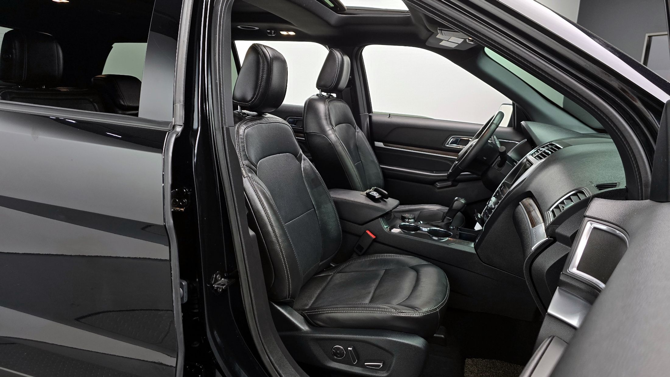 FORD EXPLORER 2018