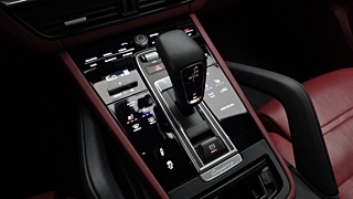 PORSCHE CAYENNE PO536 2021