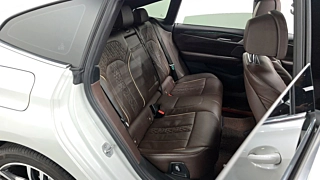 BMW 6-SERIES GT G32 2021