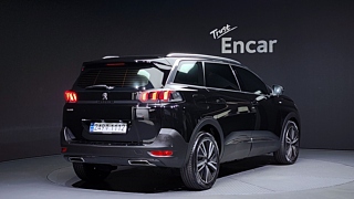 PEUGEOT 5008 2024