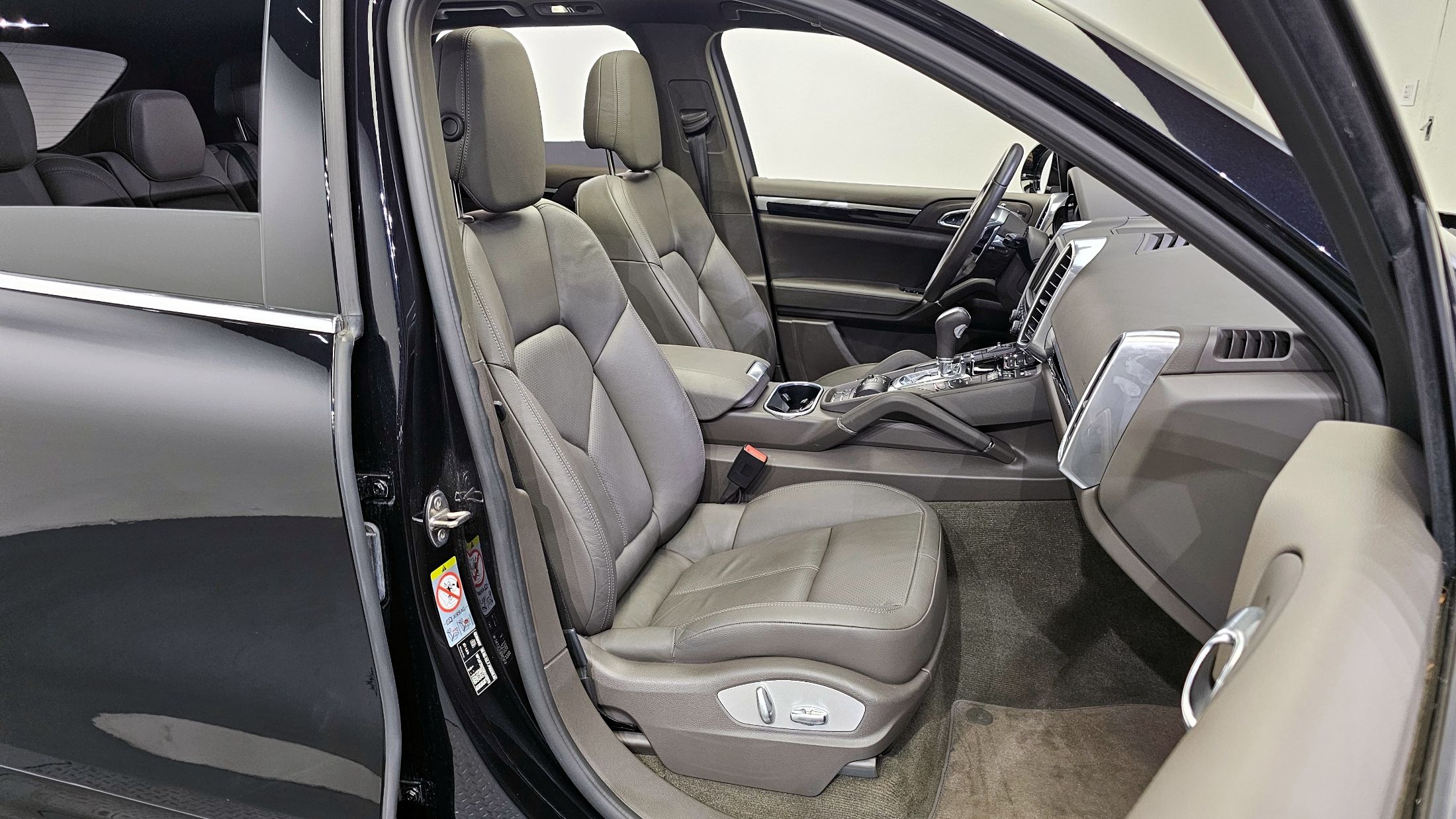 PORSCHE CAYENNE 2015