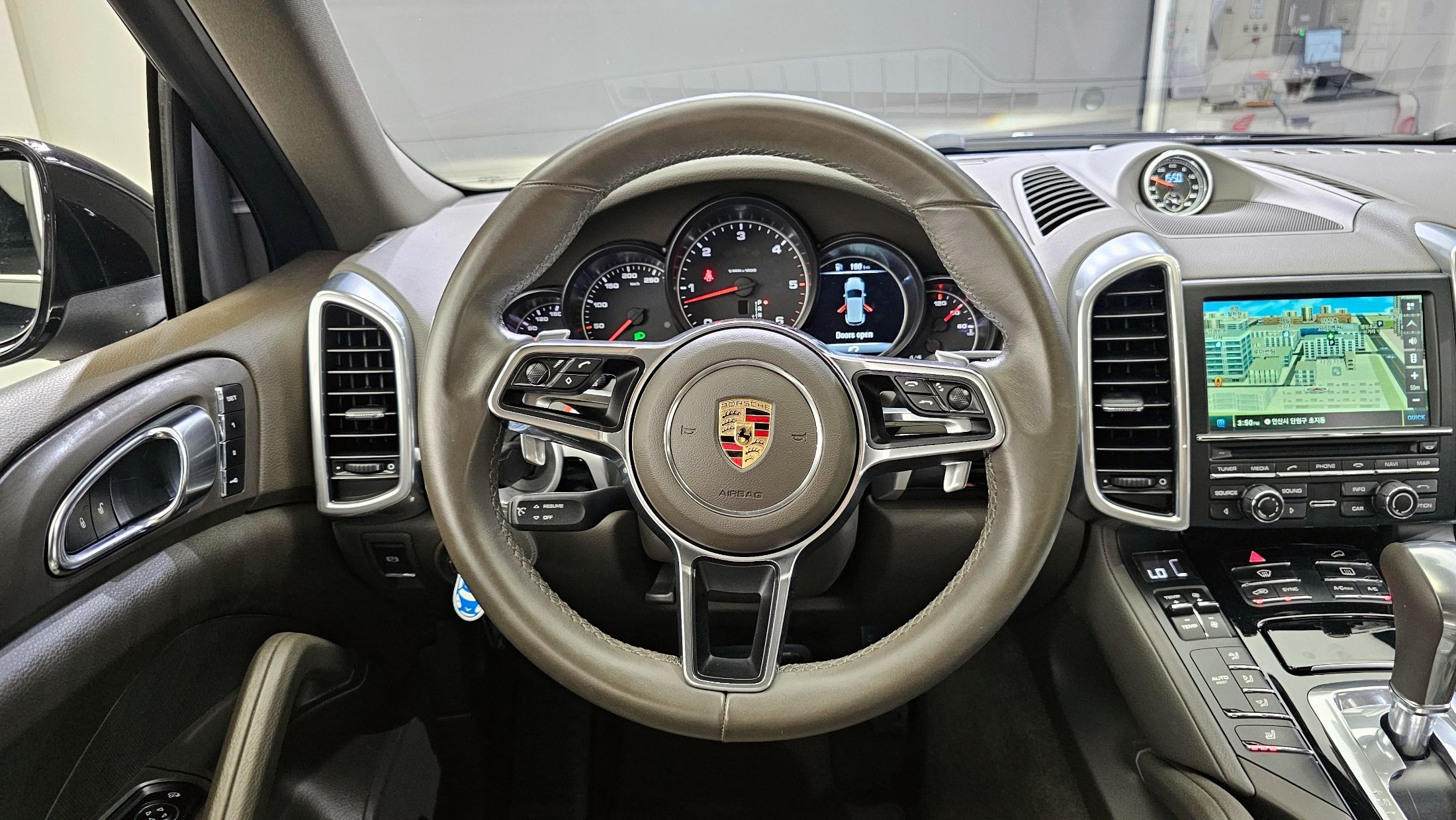 PORSCHE CAYENNE 2015
