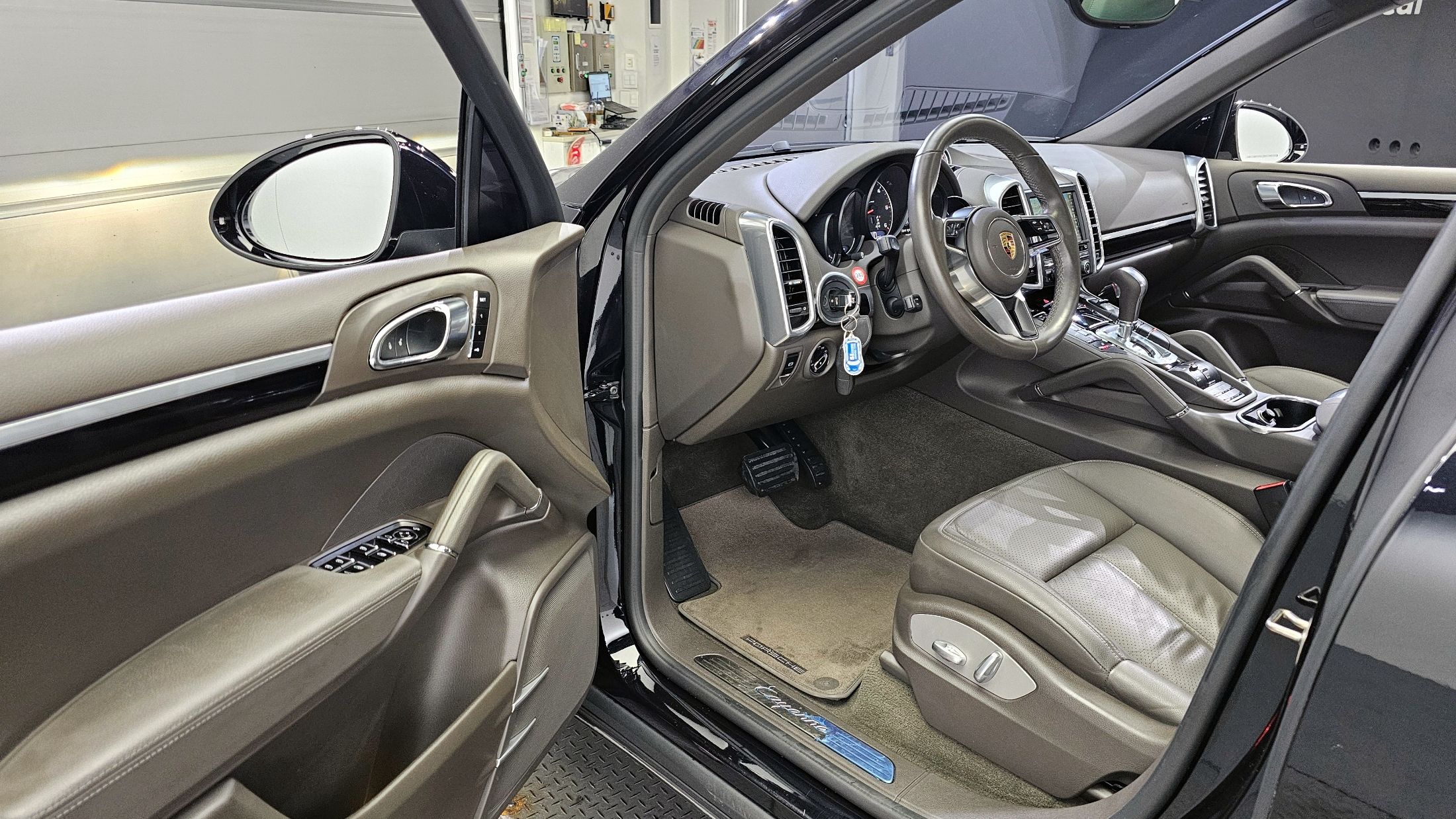 PORSCHE CAYENNE 2015