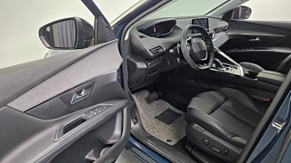 PEUGEOT 5008 2022