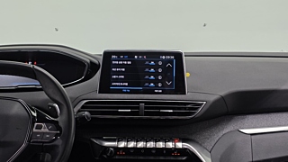 PEUGEOT 5008 2022