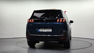 PEUGEOT 5008 2022