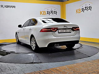 JAGUAR XE 2016