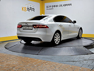 JAGUAR XE 2016