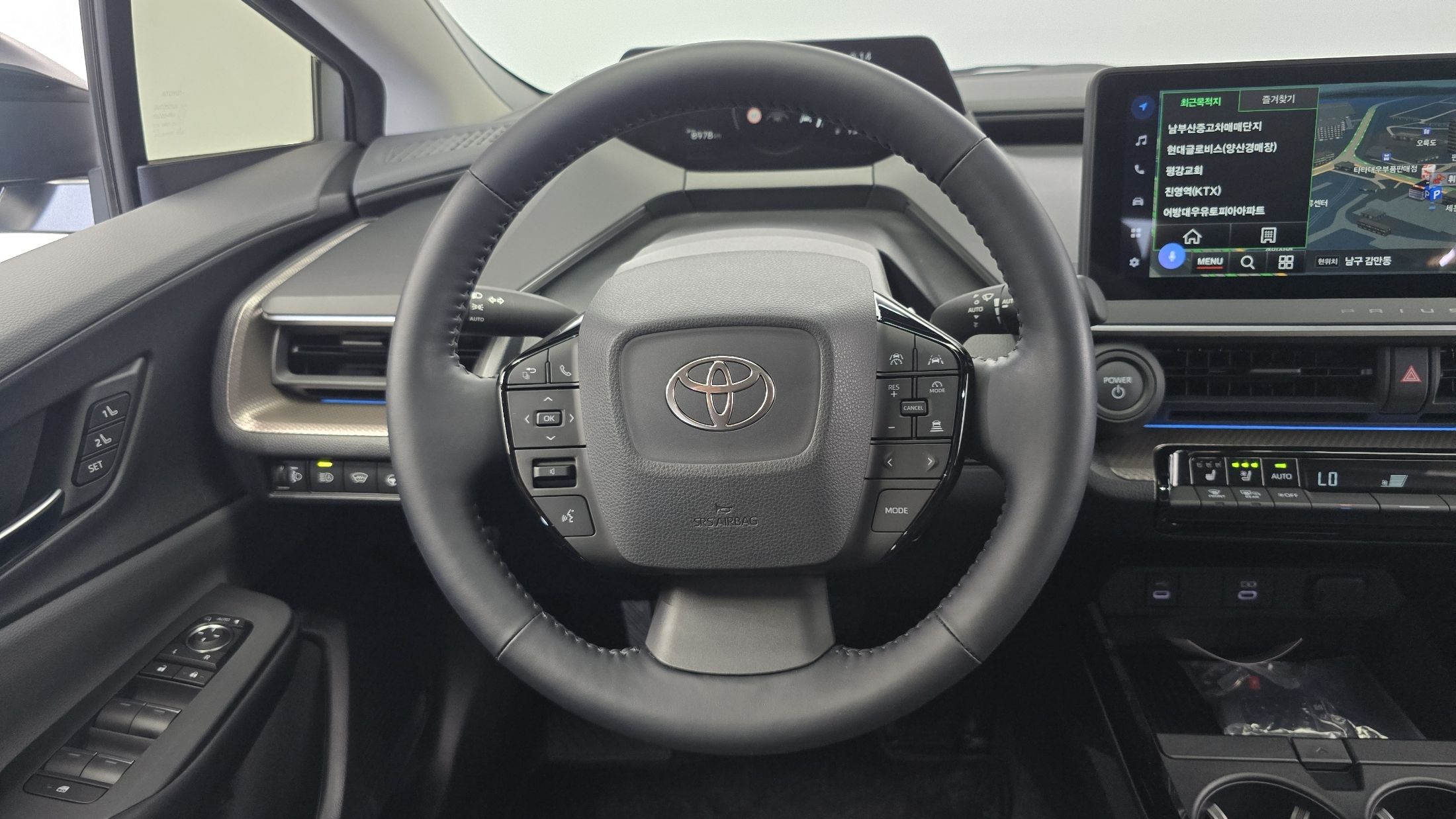 TOYOTA PRIUS 2024