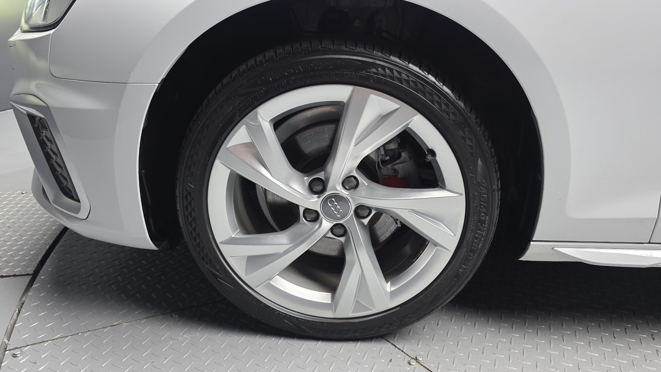 AUDI A4 B9 2021