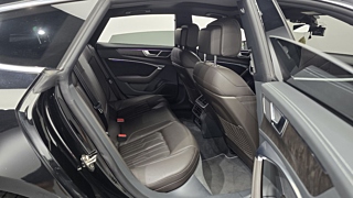AUDI A7 4K 2021