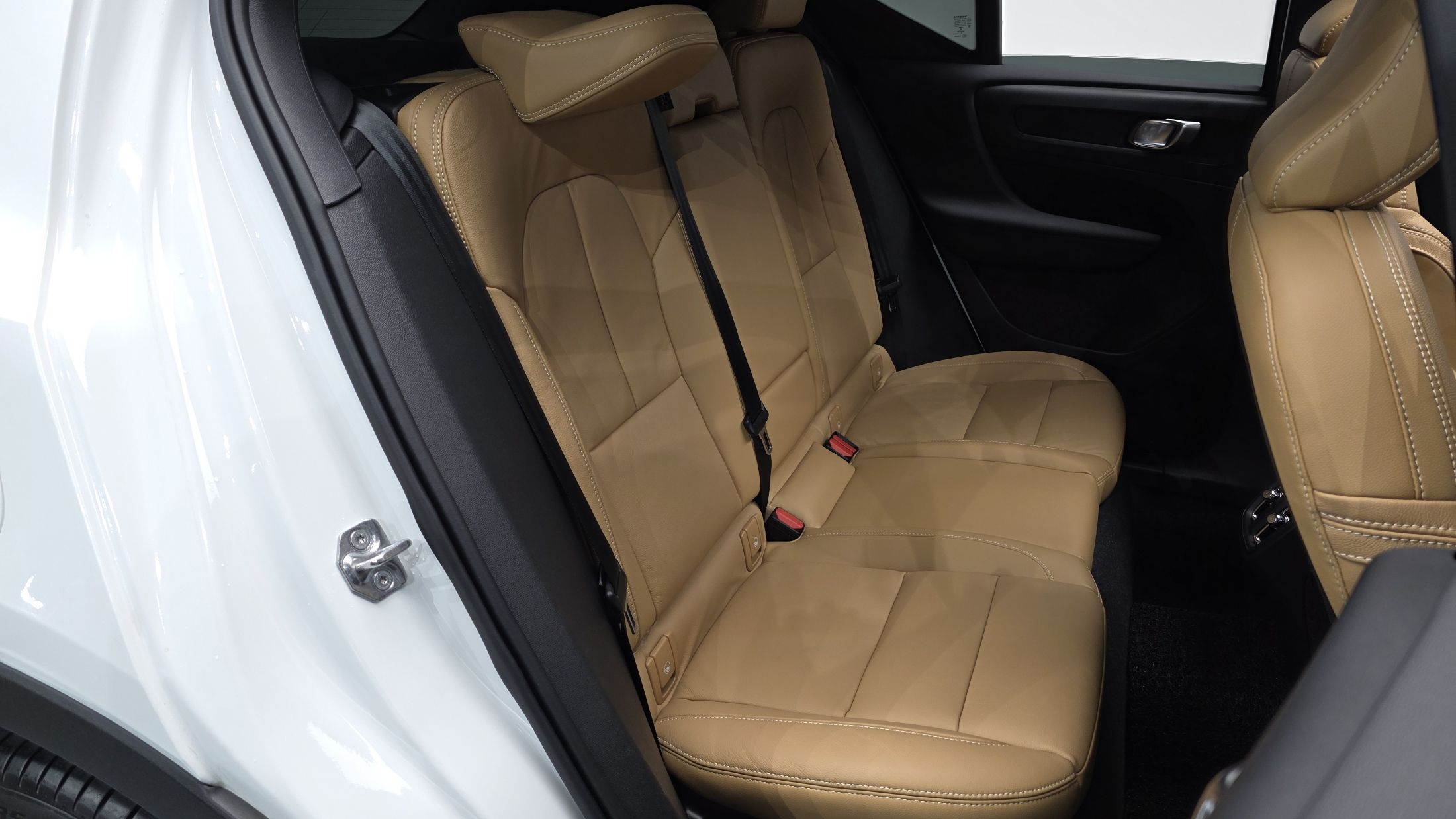 VOLVO XC40 2021