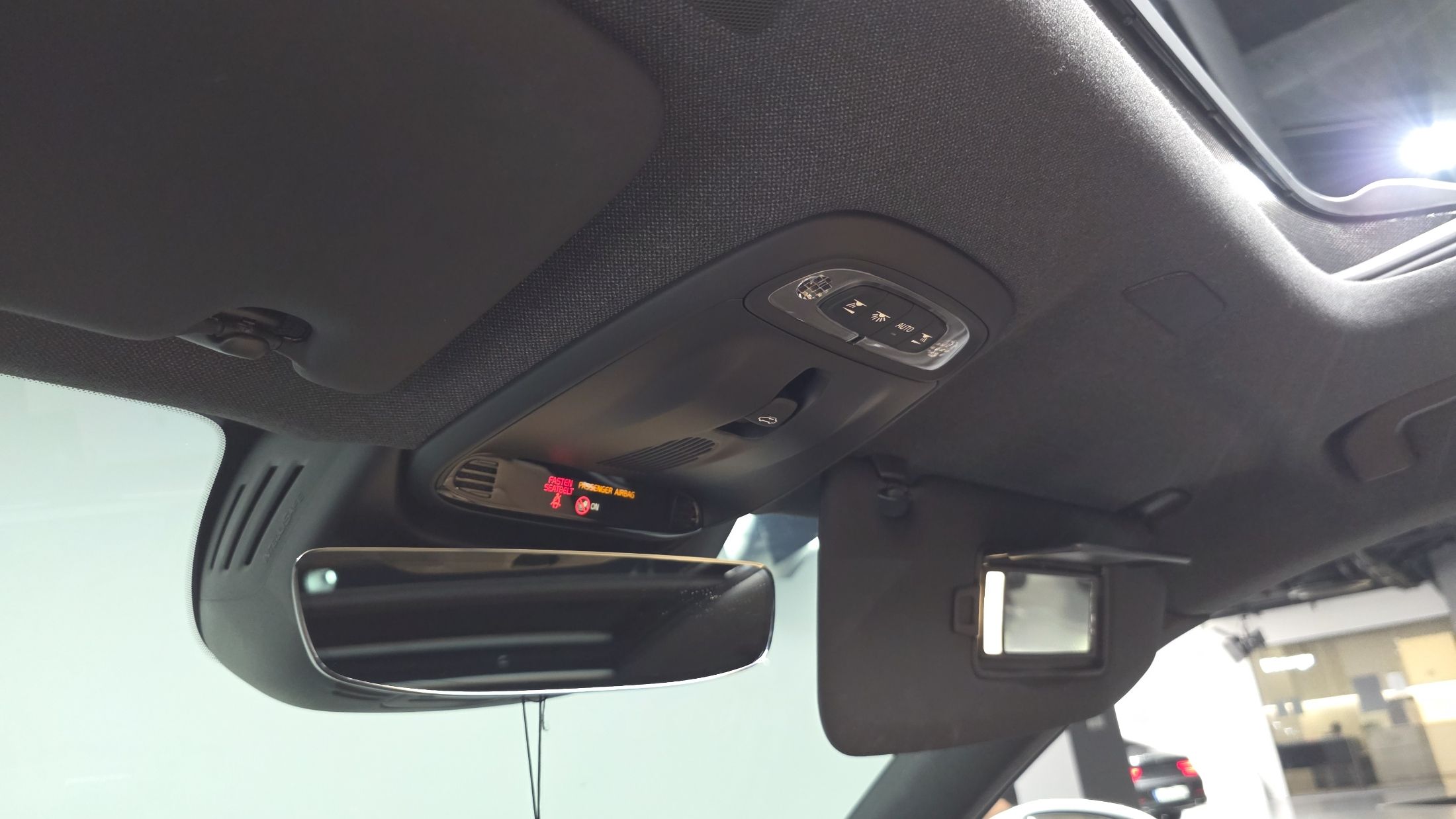 VOLVO XC40 2021