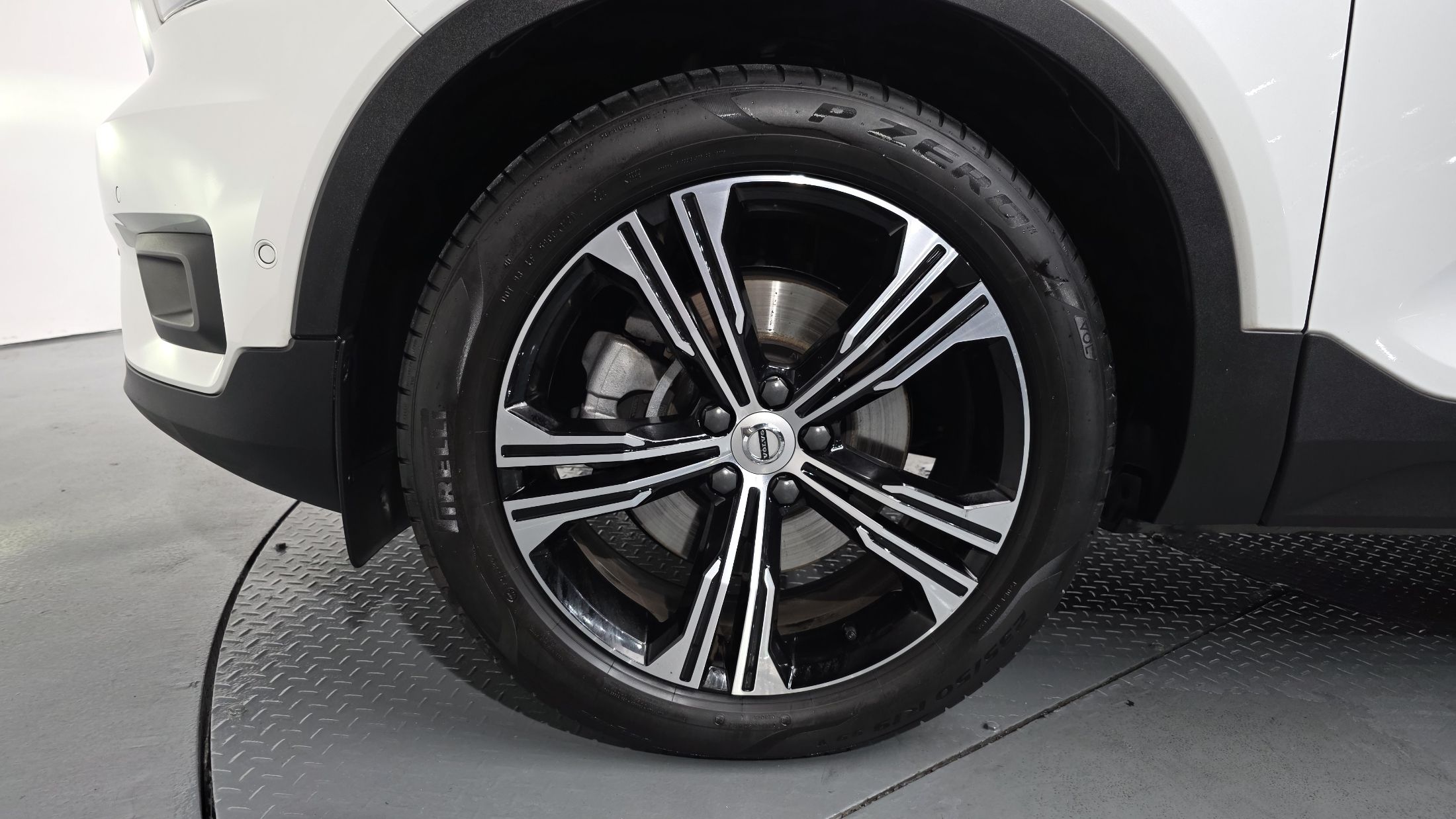 VOLVO XC40 2021