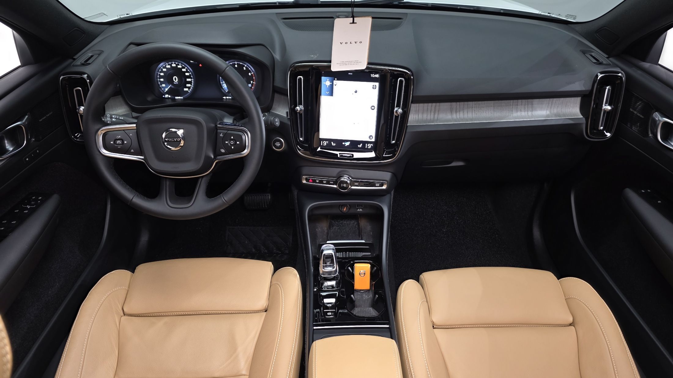 VOLVO XC40 2021