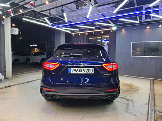 MASERATI LEVANTE 2020
