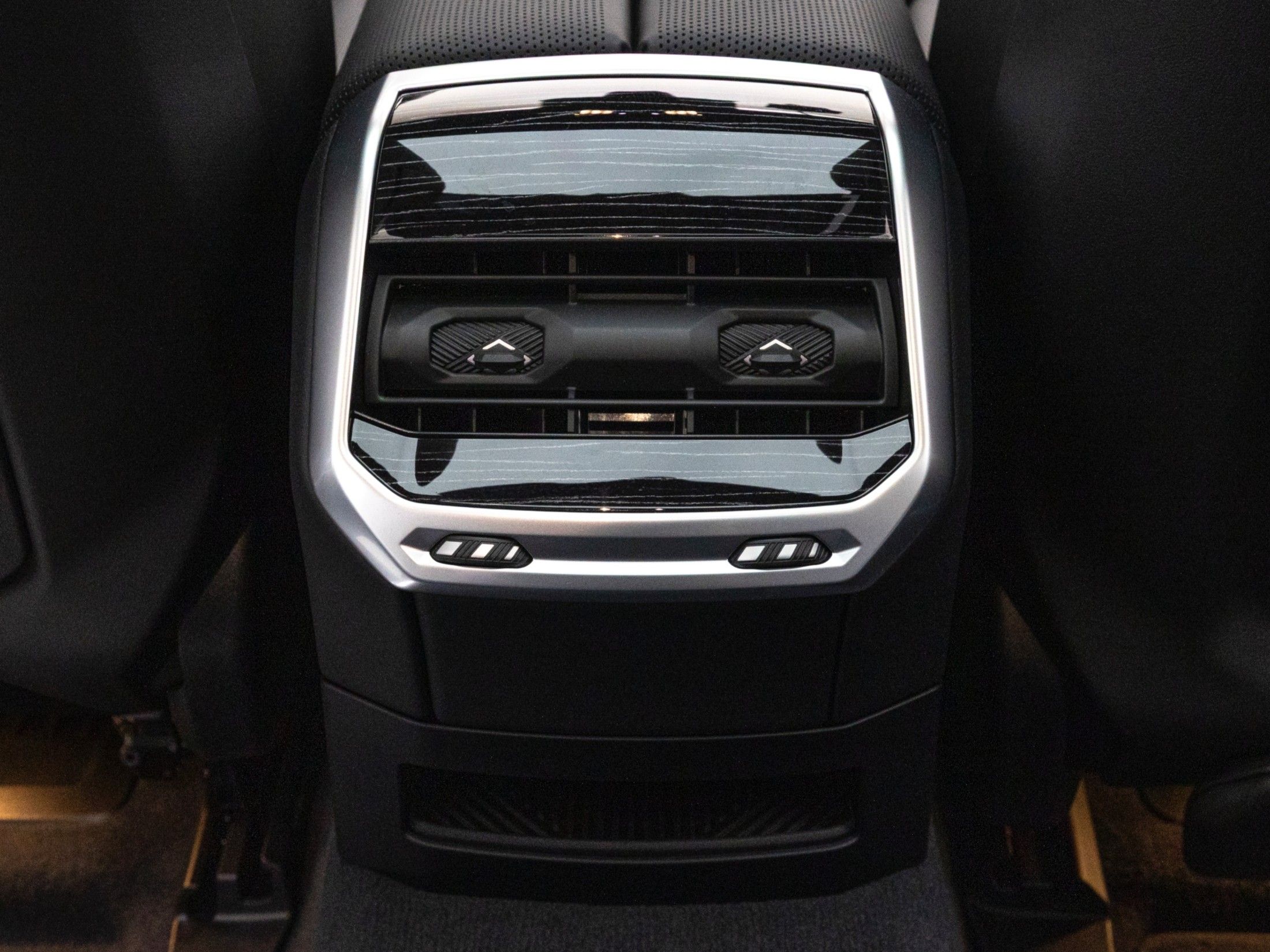 BMW 7-SERIES G70 2025