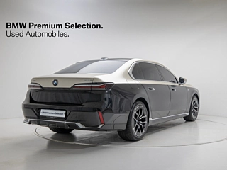 BMW 7-SERIES G70 2025