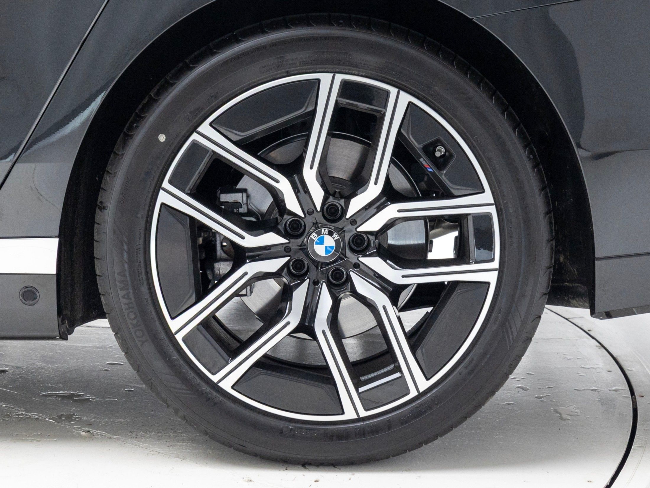 BMW 7-SERIES G70 2025