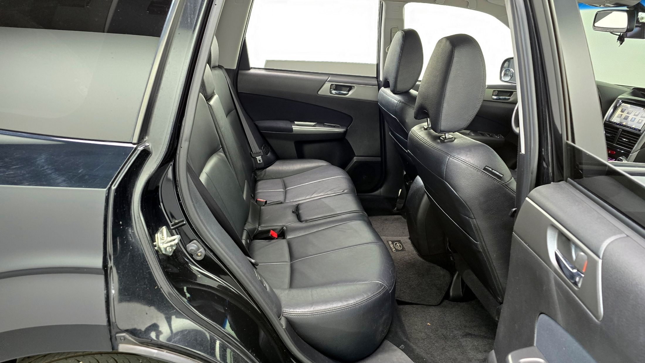 SUBARU FORESTER 2011