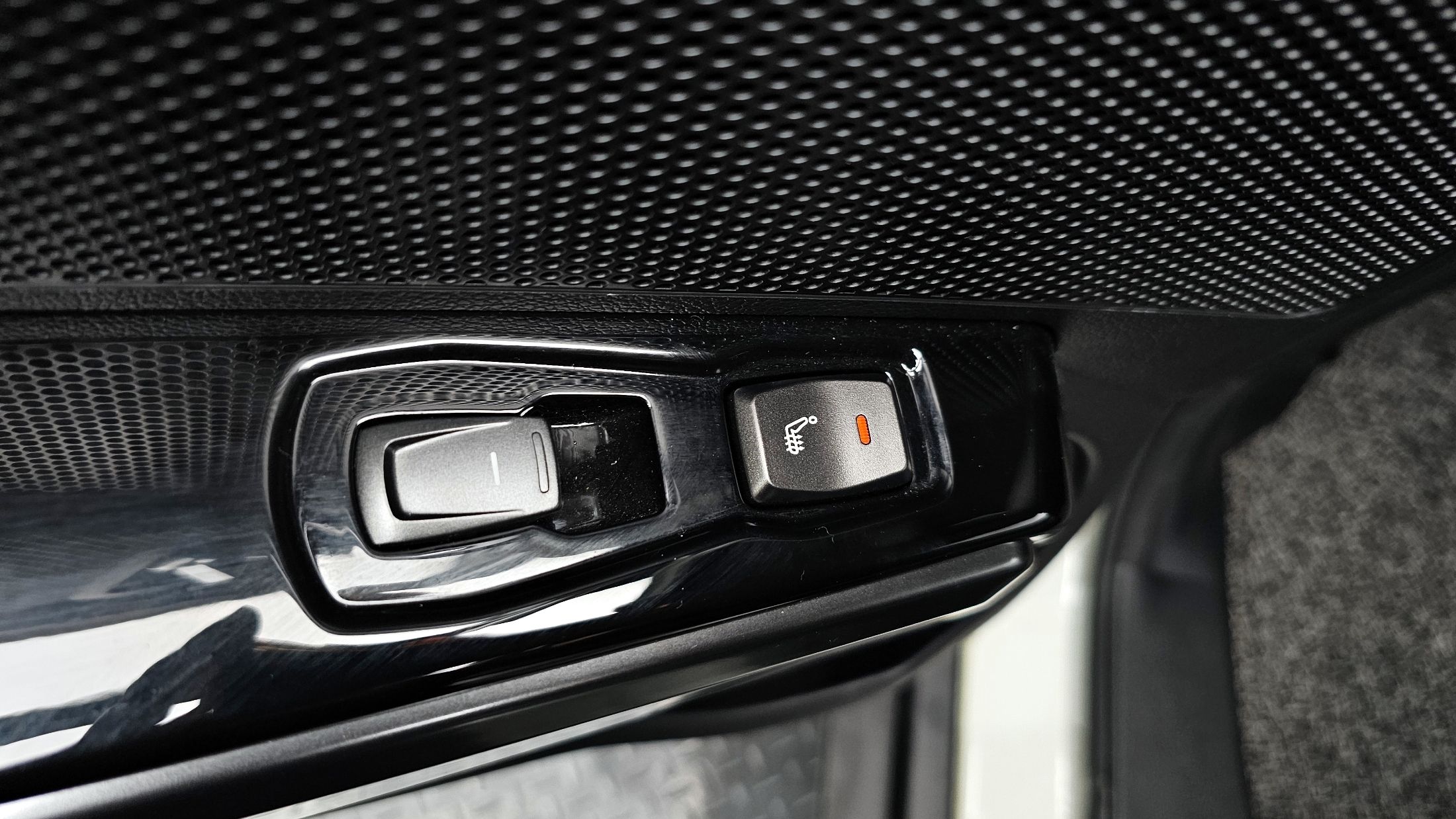 SSANGYONG TIVOLI VERY NEW 2021