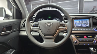 HYUNDAI AVANTE AD 2017