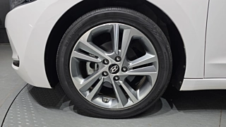 HYUNDAI AVANTE AD 2017