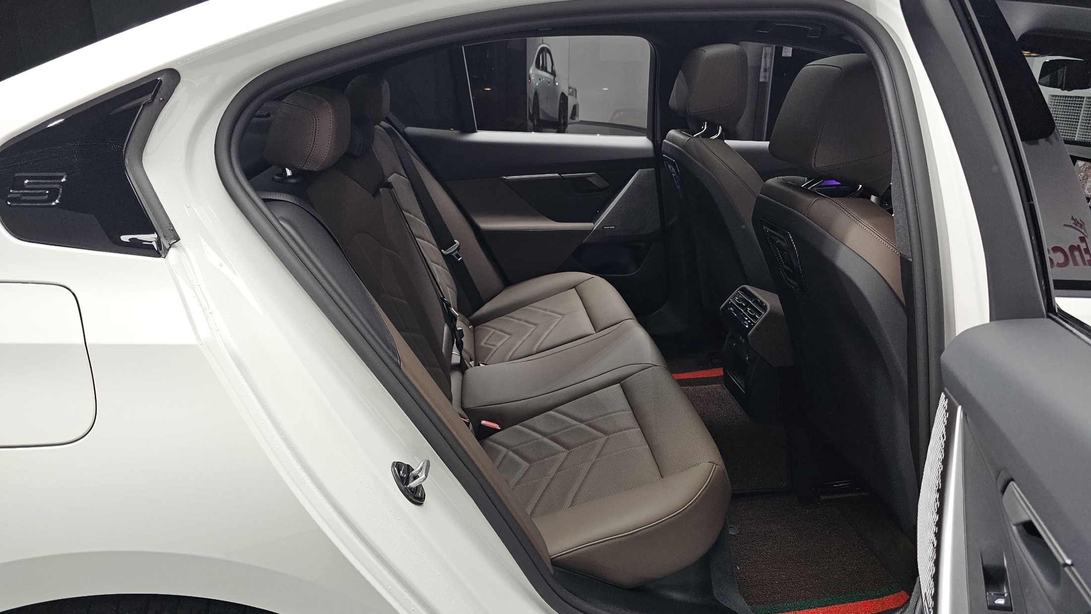 BMW 5-SERIES G60