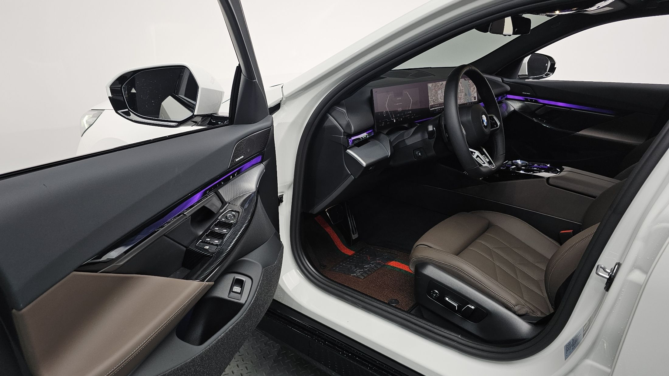 BMW 5-SERIES G60