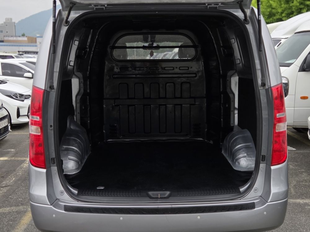 HYUNDAI STAREX GRAND 2021