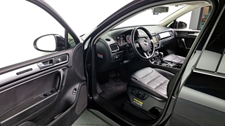 VOLKSWAGEN TOUAREG 2016