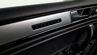 VOLKSWAGEN TOUAREG 2016