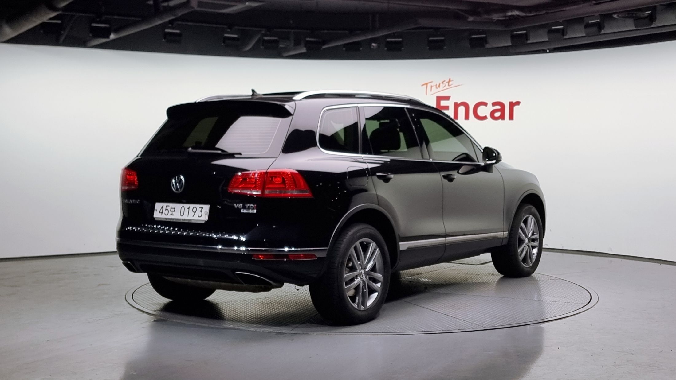 VOLKSWAGEN TOUAREG 2016