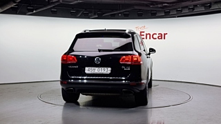 VOLKSWAGEN TOUAREG 2016