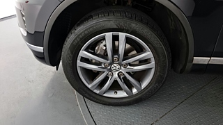 VOLKSWAGEN TOUAREG 2016