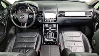 VOLKSWAGEN TOUAREG 2016