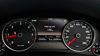 VOLKSWAGEN TOUAREG 2016