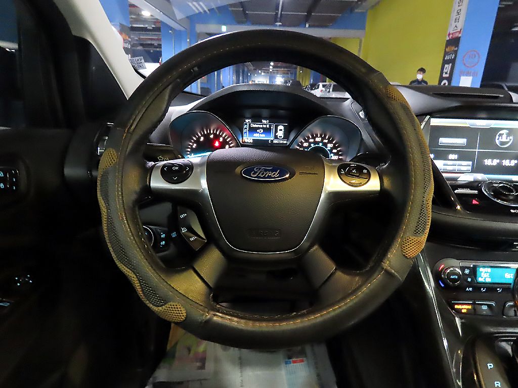 FORD ESCAPE