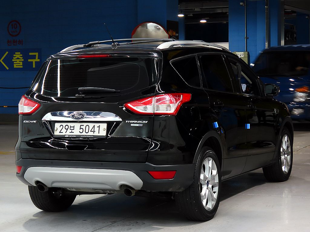 FORD ESCAPE