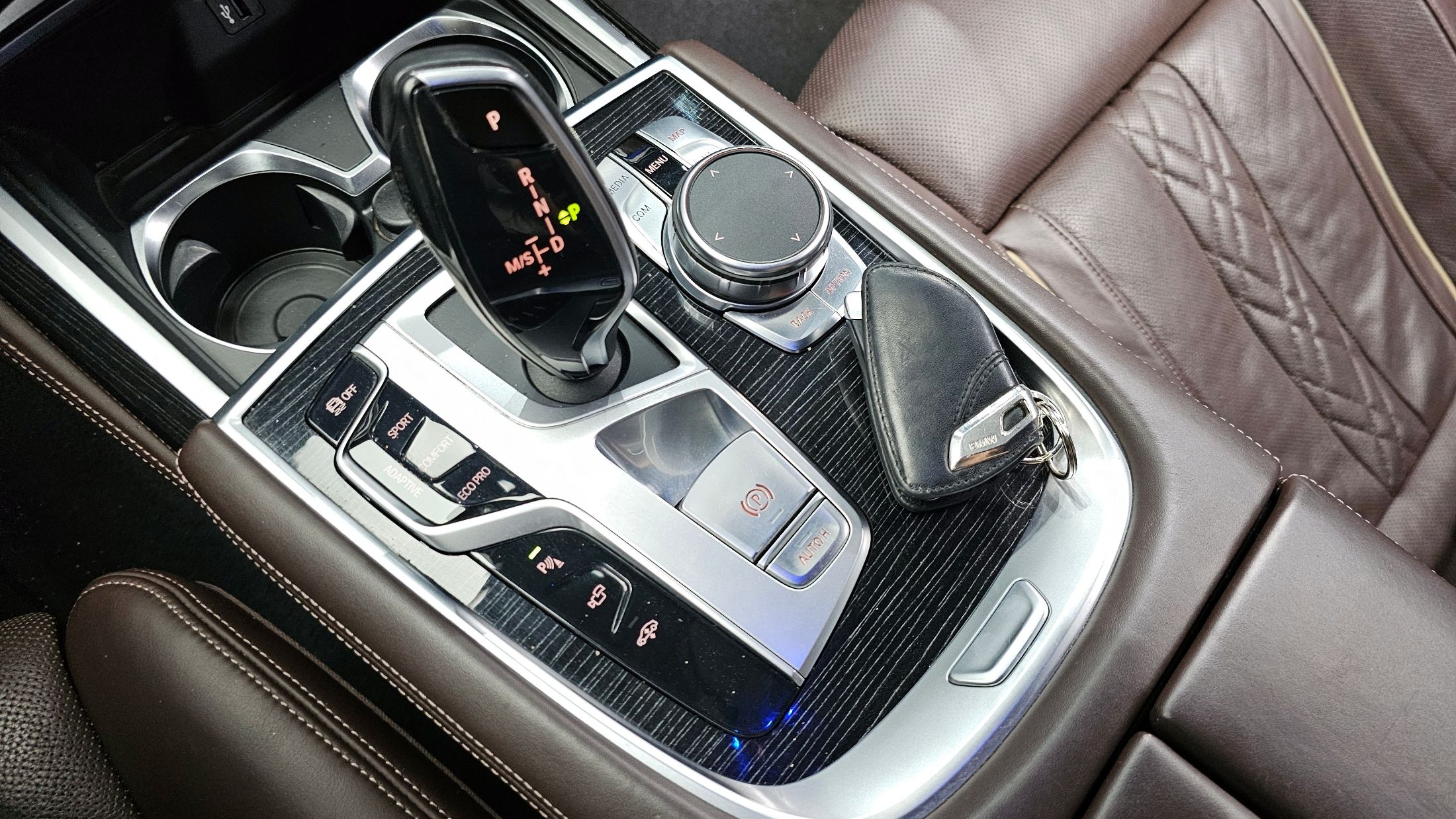 BMW 7-SERIES G11 2017