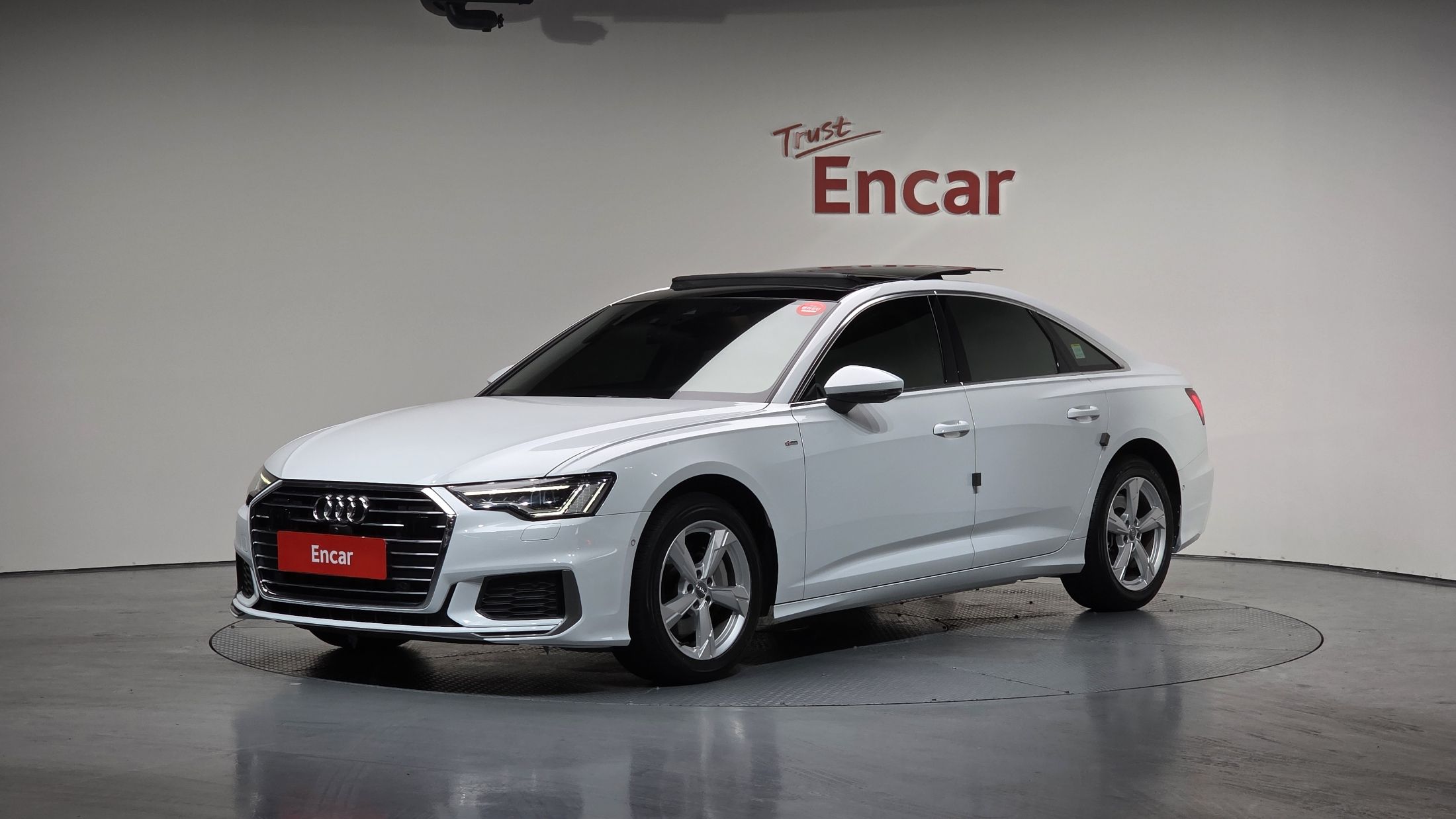 AUDI A6 C8