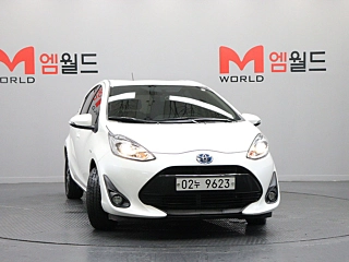 TOYOTA PRIUS C 2018