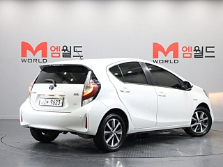 TOYOTA PRIUS C 2018