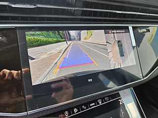 AUDI RSQ8 4M 2025