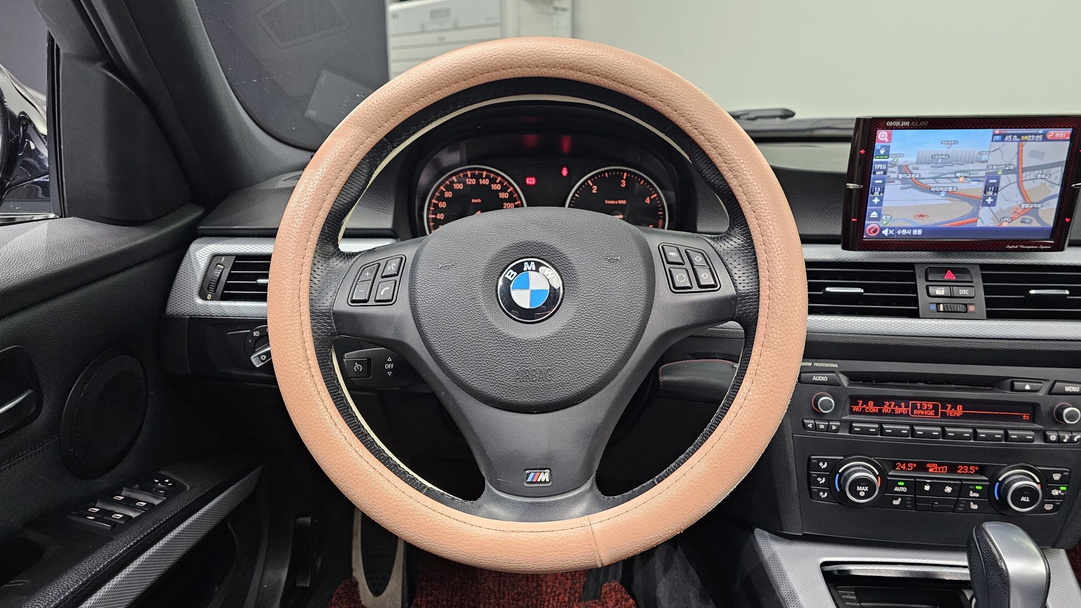 BMW 3-SERIES E90 2011