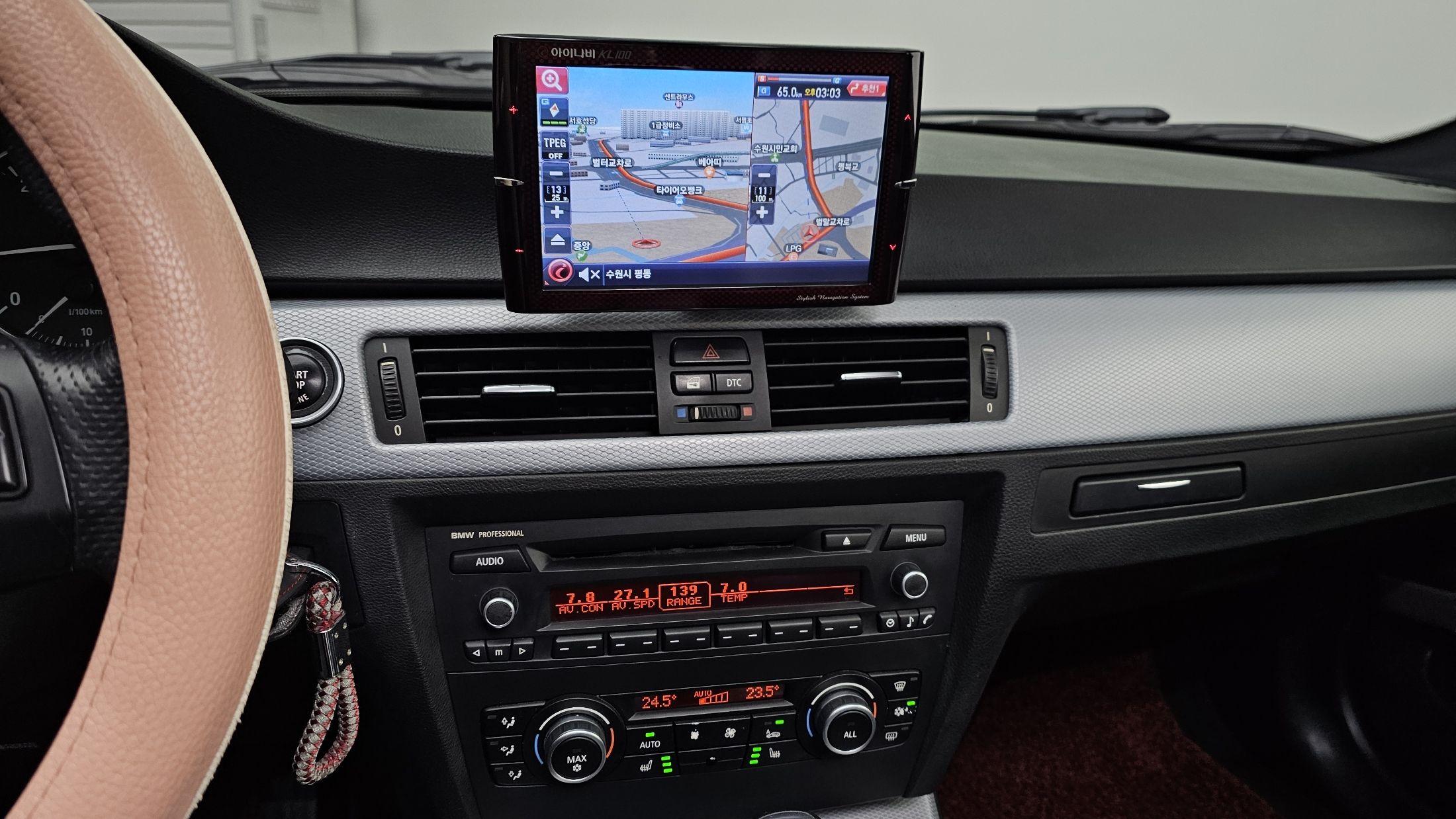 BMW 3-SERIES E90 2011